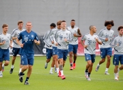 星空体育-里程碑夜！上海申花造点机会，德国杯今晨刷纪录，压力陡增，训练强度明显提升(上海申花迎来致命坏消息)