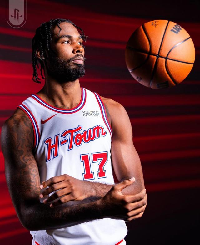 包含休斯敦火箭国际比赛日刷新队史纪录；志在欧篮联名次提升；质疑声仍在；高层口径保持一致的词条