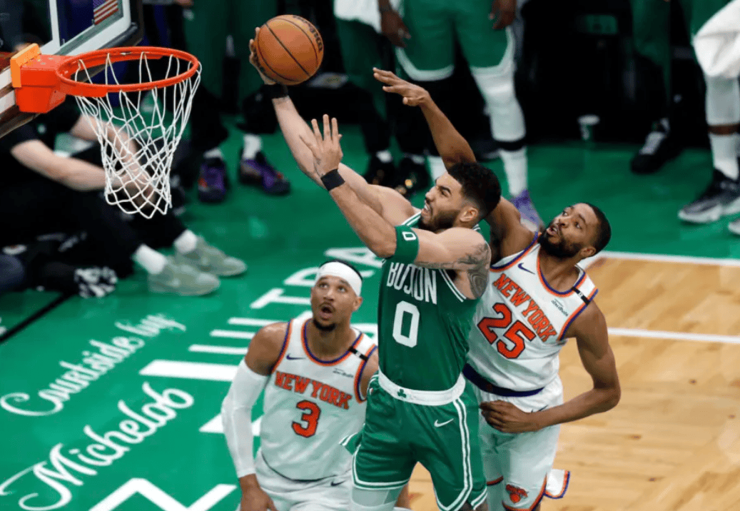 包含塔图姆爆冷击败澳大利亚队,突破纪录引爆全场!的词条 包含塔图姆爆冷击败澳大利亚队,突破纪录引爆全场!的词条