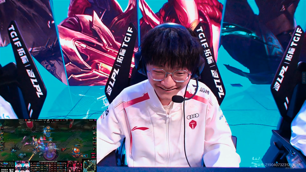 JackeyLove爆冷击败SKT，回归赛场引爆全场！的简单介绍